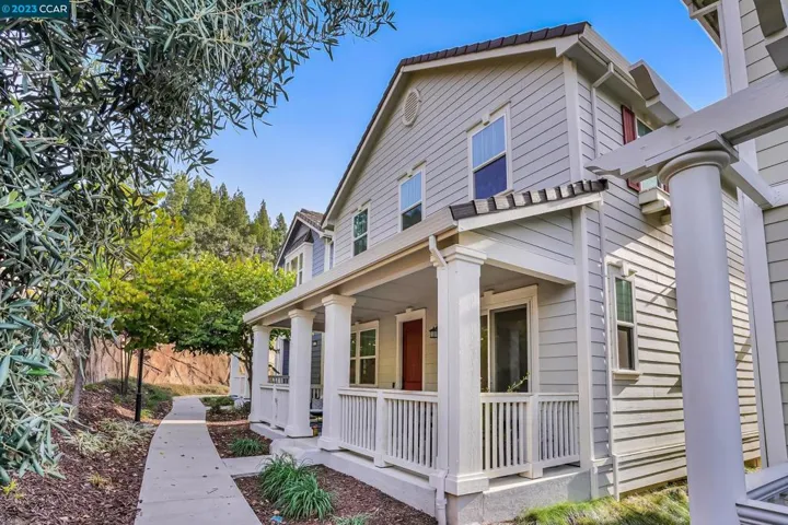 70 Citron Knl, Orinda, California 94563