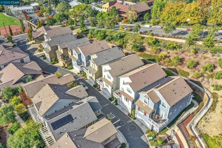 70 Citron Knl, Orinda, California 94563