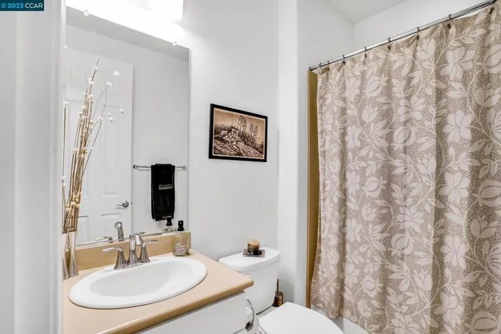 70 Citron Knl, Orinda, California 94563