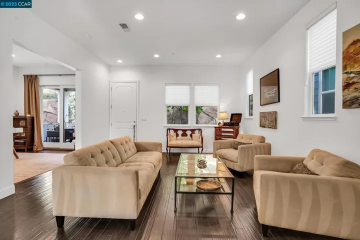 70 Citron Knl, Orinda, California 94563