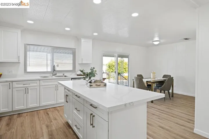 118 118 Zartop, Oakley, California 94561