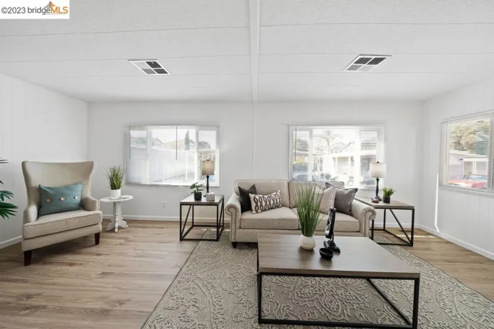 118 118 Zartop, Oakley, California 94561
