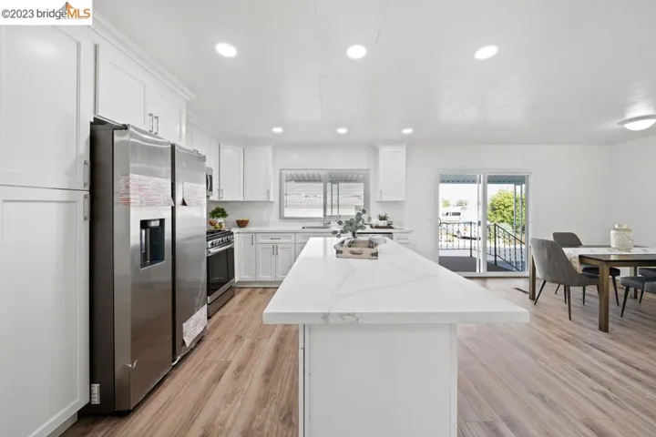 118 118 Zartop, Oakley, California 94561