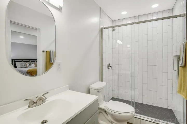 ADU BATH IN BEDROOM, LIKE AN ENSUITE.