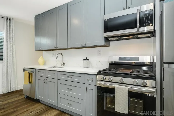 ADU’s brand-new kitchen even has a dishwasher!