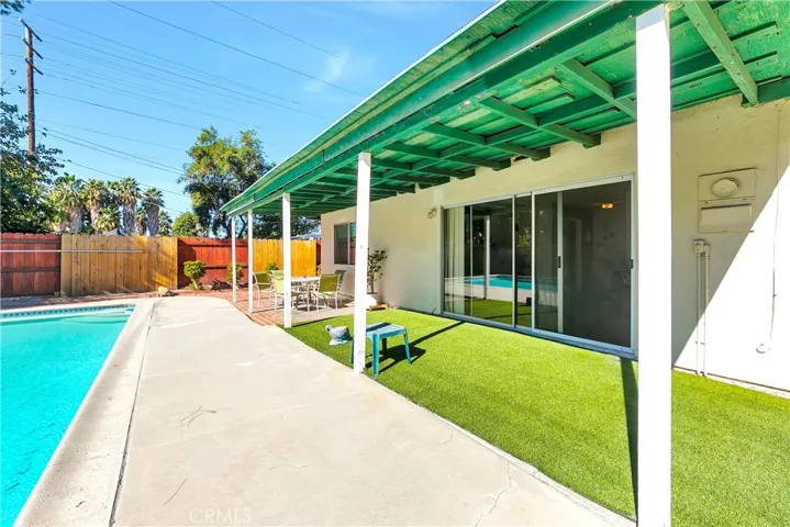 18814 Blythe Street, Reseda, California 91335