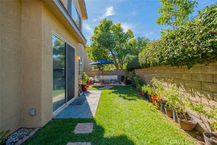 28075 Daydream Way, Valencia, California 91354