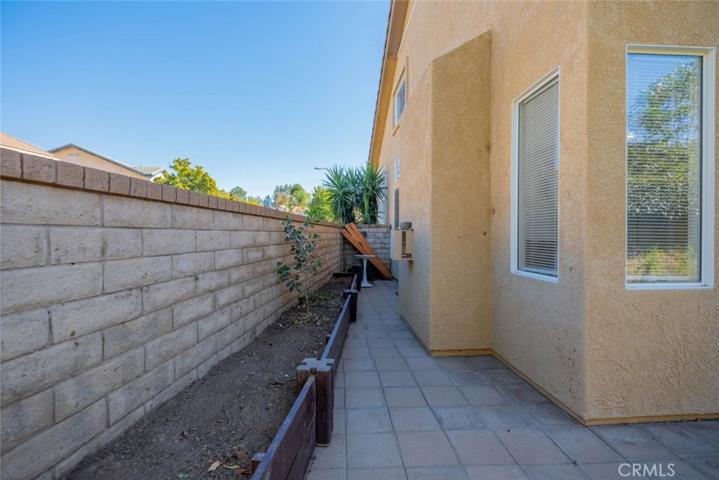 28075 Daydream Way, Valencia, California 91354