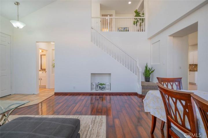 28075 Daydream Way, Valencia, California 91354