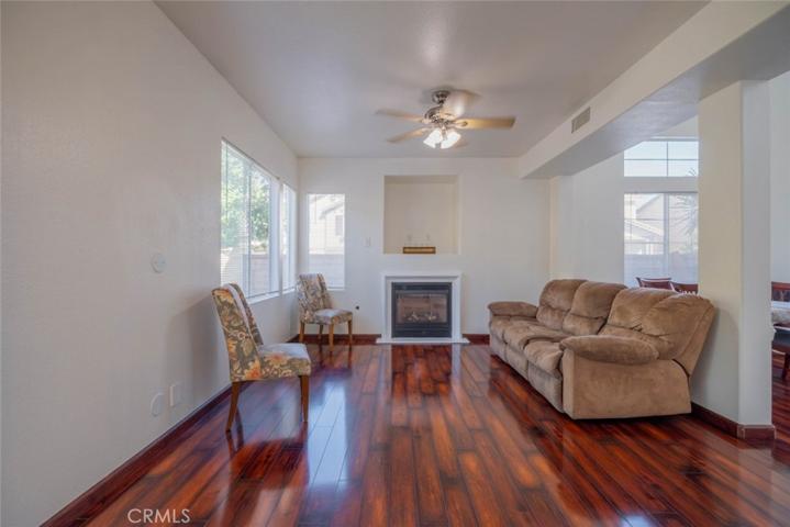 28075 Daydream Way, Valencia, California 91354