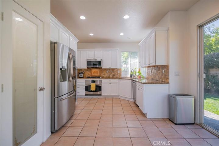 28075 Daydream Way, Valencia, California 91354