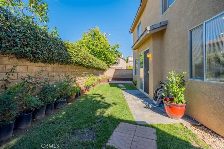 28075 Daydream Way, Valencia, California 91354