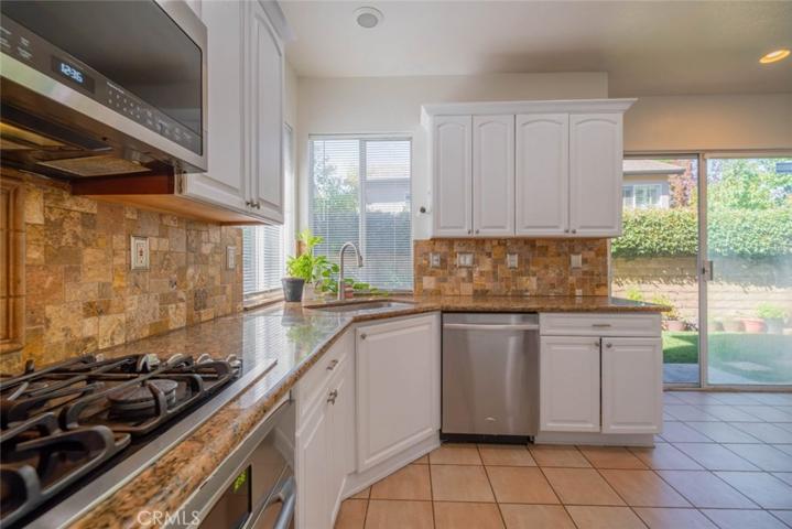 28075 Daydream Way, Valencia, California 91354