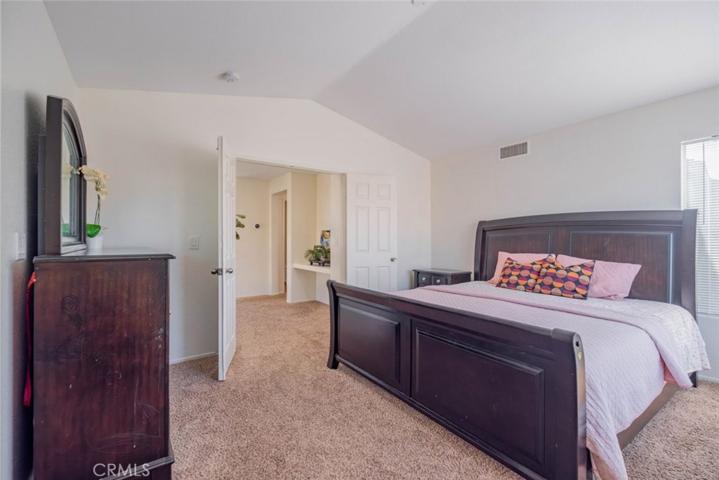 28075 Daydream Way, Valencia, California 91354