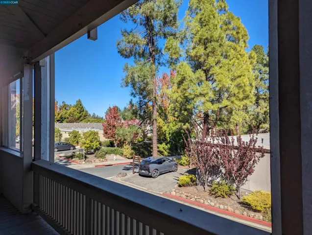 1305 Singingwood Ct Unit 2, Walnut Creek, California 94595