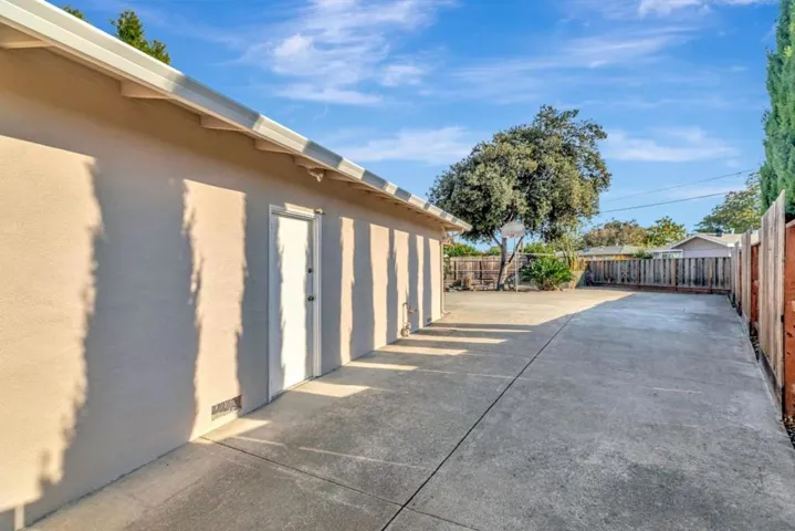 2617 Icefield Court, Santa Clara, California 95051
