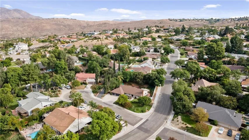 1320 Waterloo Court, Riverside, California 92506