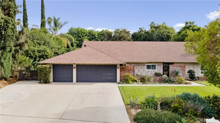 1320 Waterloo Court, Riverside, California 92506