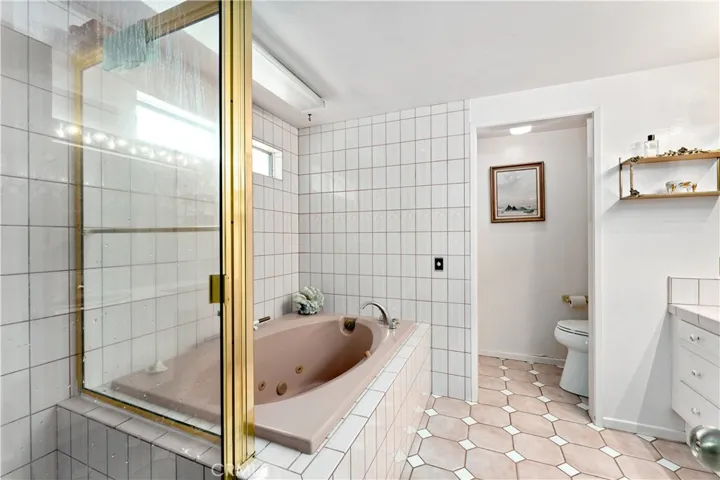 1320 Waterloo Court, Riverside, California 92506