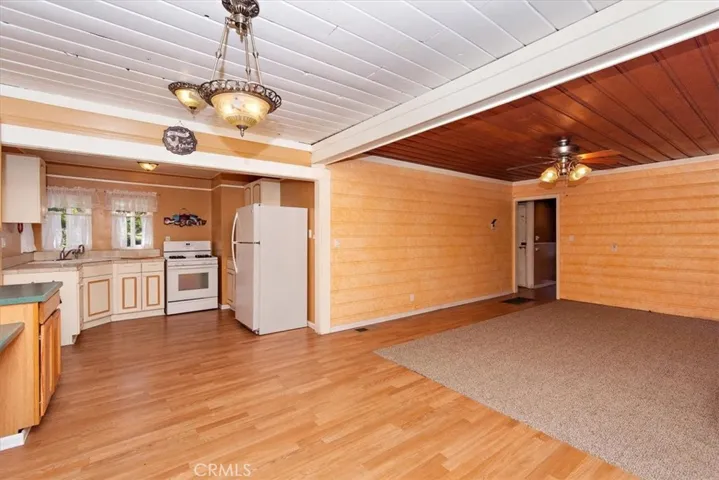 263 Forest Circle, Crestline, California 92325