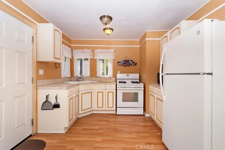 263 Forest Circle, Crestline, California 92325