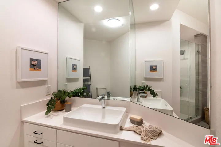 4180 Fair Avenue 205, Studio City, California 91602