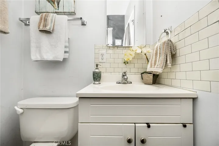 1414 E Maple, Orange, California 92866