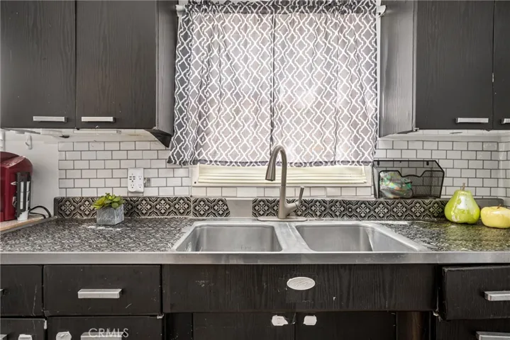 1414 E Maple, Orange, California 92866