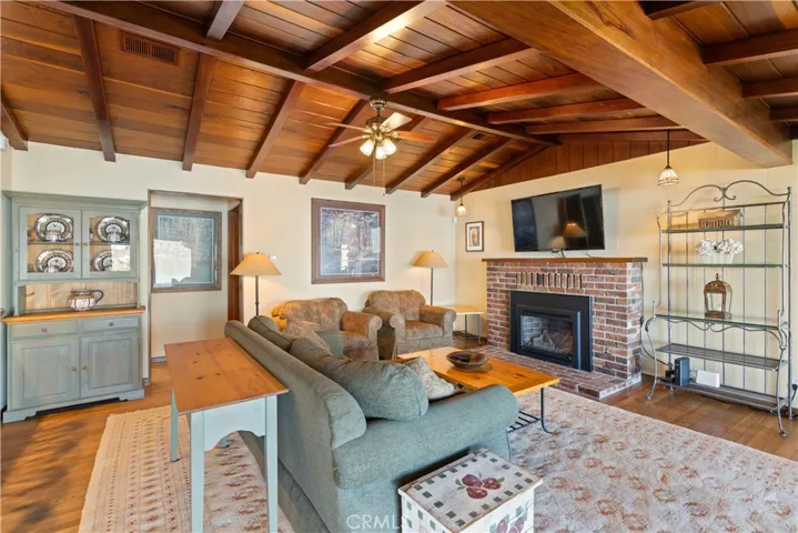 3296 Southlake Drive, Kelseyville, California 95451