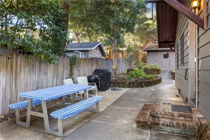 3296 Southlake Drive, Kelseyville, California 95451