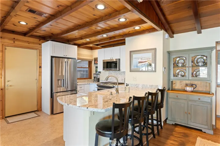 3296 Southlake Drive, Kelseyville, California 95451