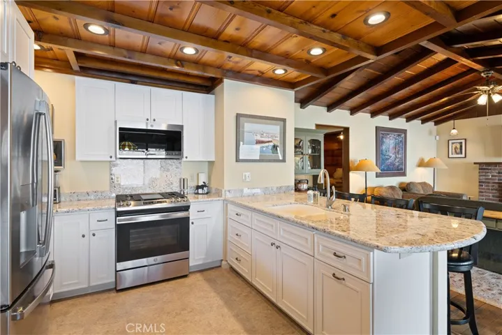 3296 Southlake Drive, Kelseyville, California 95451