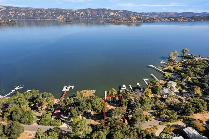 3296 Southlake Drive, Kelseyville, California 95451