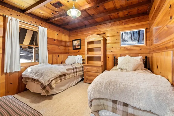 3296 Southlake Drive, Kelseyville, California 95451