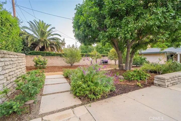 1770 Bridgeport Avenue, Claremont, California 91711