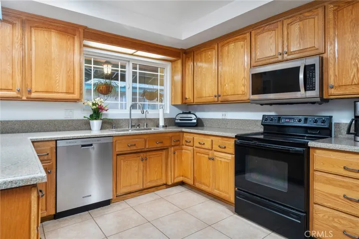 1770 Bridgeport Avenue, Claremont, California 91711