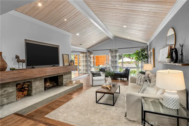 Spacious living room off entry.