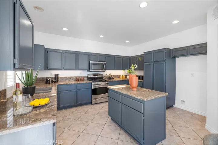 2144 Cartwheel Circle, Corona, California 92878