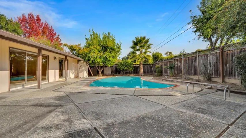19814 Bonnie Ridge Way, Saratoga, California 95070