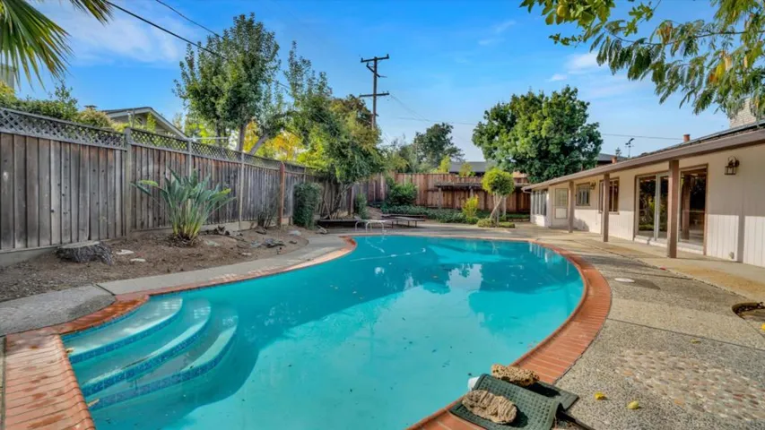 19814 Bonnie Ridge Way, Saratoga, California 95070