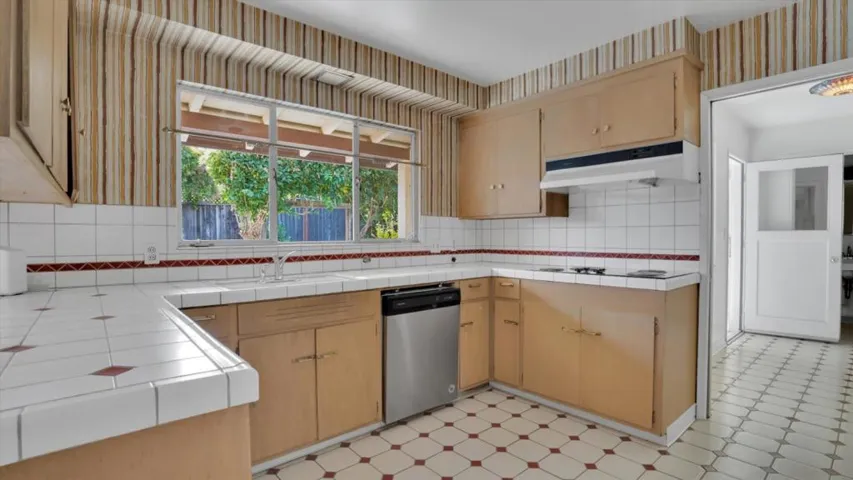 19814 Bonnie Ridge Way, Saratoga, California 95070