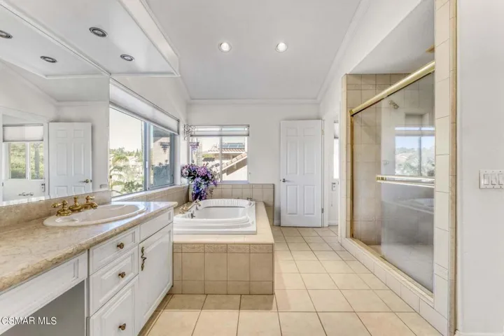 2824 Chippewa Ave, Simi Valley - HsHProd