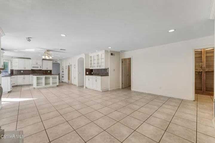 2824 Chippewa Ave, Simi Valley - HsHProd