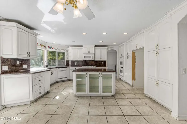 2824 Chippewa Ave, Simi Valley - HsHProd