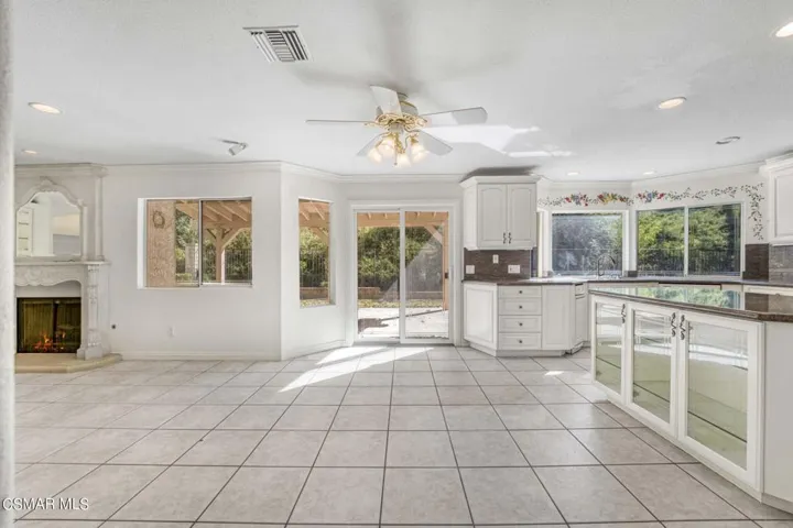 2824 Chippewa Ave, Simi Valley - HsHProd