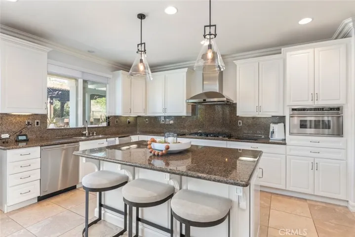 34136 Starpoint Street, Temecula, California 92592