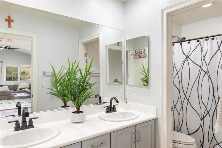 34136 Starpoint Street, Temecula, California 92592