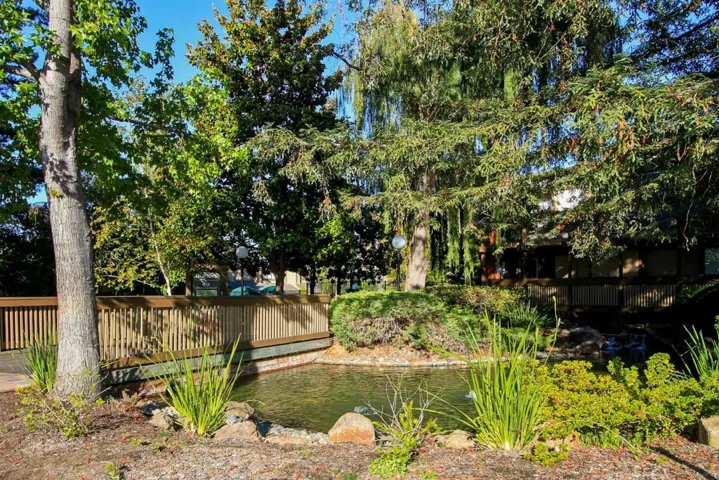 49 Showers Drive J219, Mountain View, California 94040