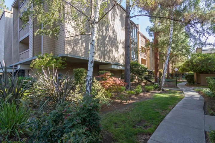 49 Showers Drive J219, Mountain View, California 94040
