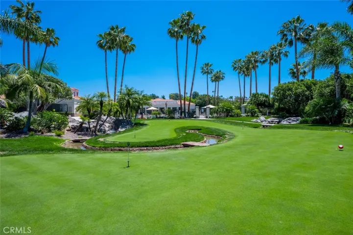 18 Hole putting course